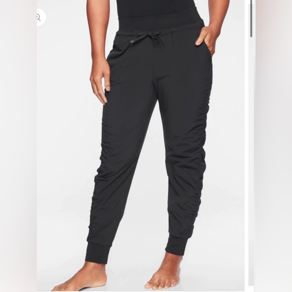 Athlete Black Ruched‎ Jogger Pants Size 4